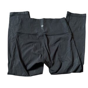 Lululemon Wunder Under Crop High-Rise *Foil 21"
Luminosity Foil Print Black Sz 4